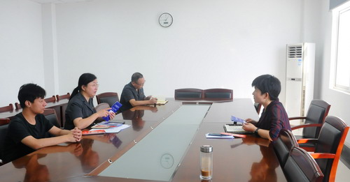 送法到乡镇构建基层解纷网络.jpg 送法到乡镇构建基层解纷网络.jpg