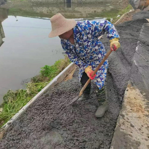 施工中.jpg 施工中.jpg