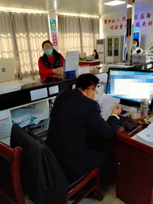 10.诉讼服务中心 服务科技化.jpg