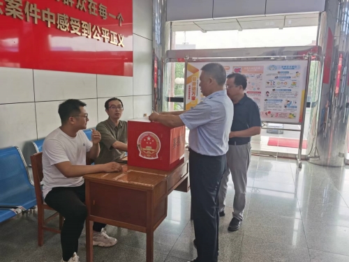 刘主任.jpg