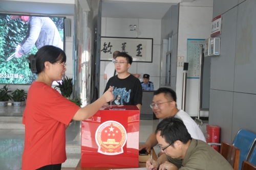 干警 .JPG